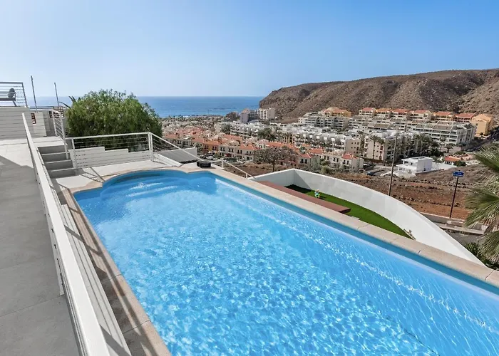Karat Punta Rasca Villa